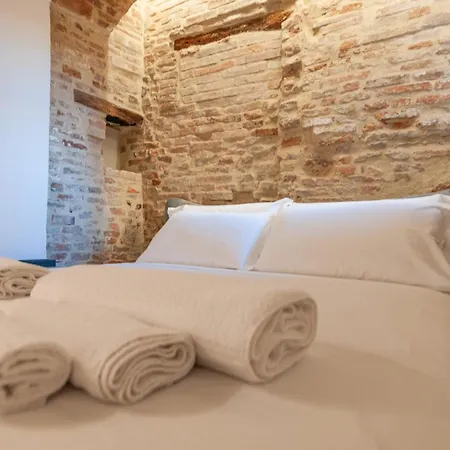 Uc - Gerardo Vendégház